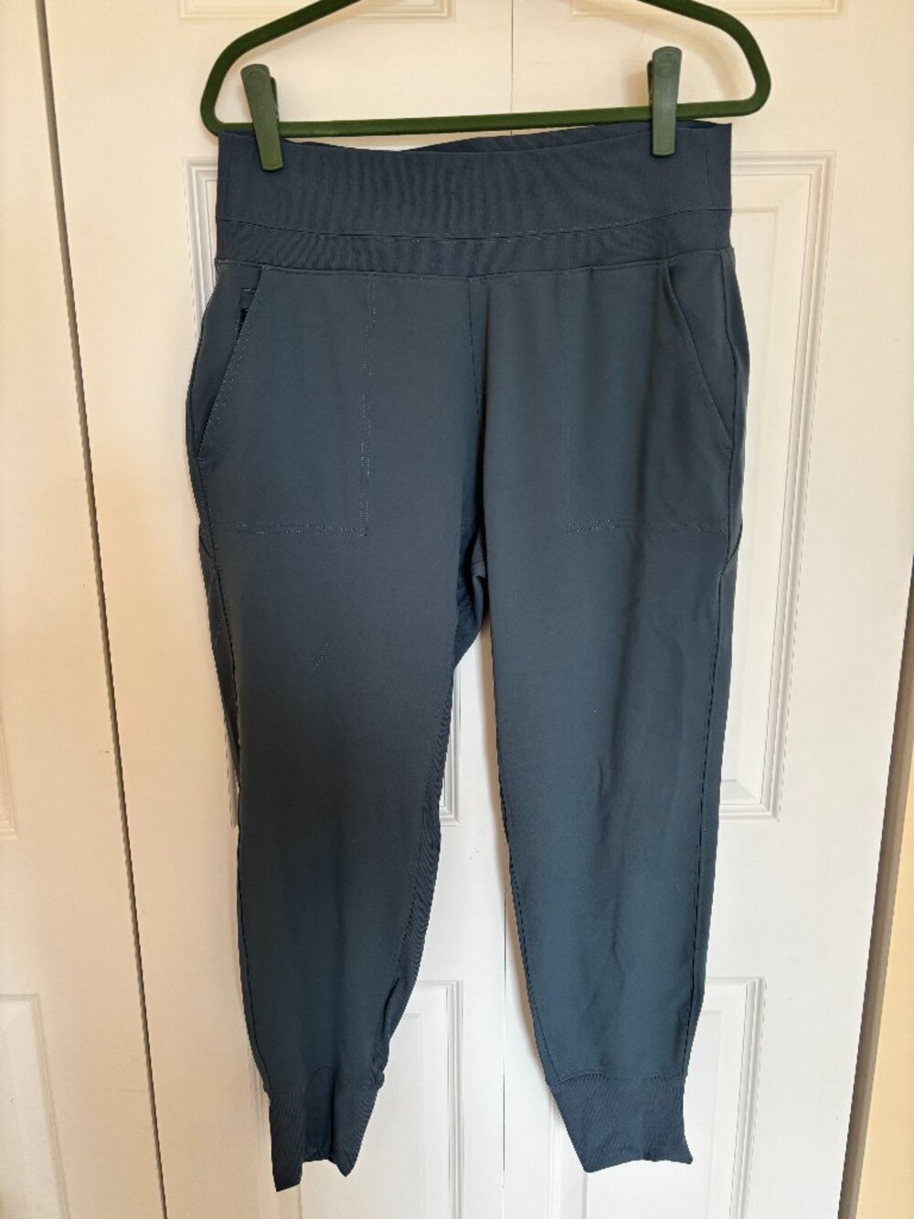 Athleta NWOT Venice High Rise Jogger L | Shadow Gray